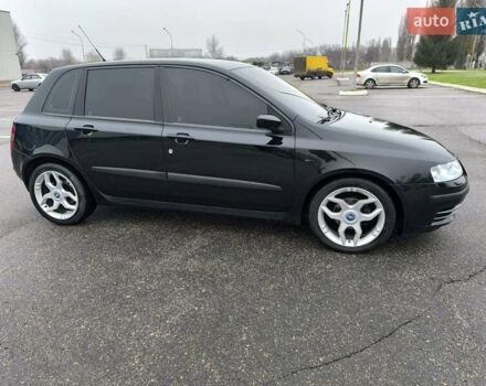 Черный Фиат Стило, объемом двигателя 1.6 л и пробегом 156 тыс. км за 4500 $, фото 2 на Automoto.ua