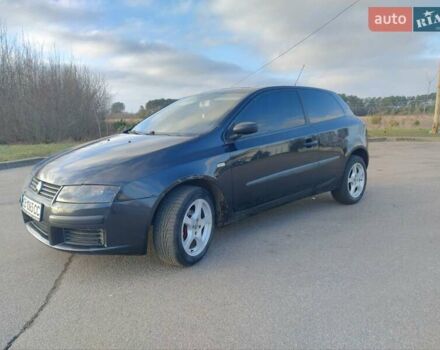 Черный Фиат Стило, объемом двигателя 1.6 л и пробегом 203 тыс. км за 2700 $, фото 2 на Automoto.ua