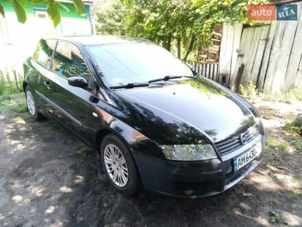 Черный Фиат Стило, объемом двигателя 1.6 л и пробегом 300 тыс. км за 2500 $, фото 1 на Automoto.ua