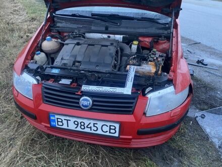 Червоний Фіат Стіло, об'ємом двигуна 1.6 л та пробігом 177 тис. км за 1300 $, фото 1 на Automoto.ua