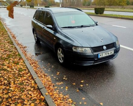 Серый Фиат Стило, объемом двигателя 1.9 л и пробегом 321 тыс. км за 4000 $, фото 1 на Automoto.ua