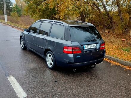 Серый Фиат Стило, объемом двигателя 1.9 л и пробегом 321 тыс. км за 4000 $, фото 1 на Automoto.ua