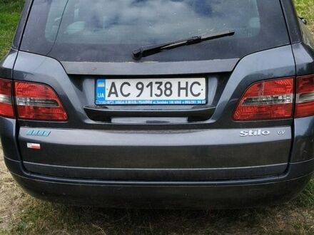 Серый Фиат Стило, объемом двигателя 1.6 л и пробегом 176 тыс. км за 3000 $, фото 1 на Automoto.ua