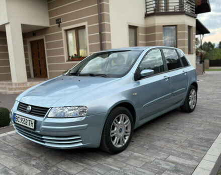 Синий Фиат Стило, объемом двигателя 1.9 л и пробегом 132 тыс. км за 4900 $, фото 1 на Automoto.ua