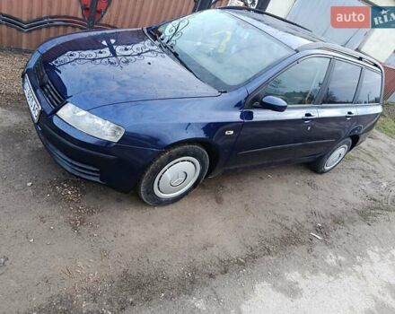 Синий Фиат Стило, объемом двигателя 1.9 л и пробегом 283 тыс. км за 3700 $, фото 1 на Automoto.ua