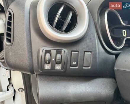 Білий Фіат Талєнто, об'ємом двигуна 1.6 л та пробігом 146 тис. км за 15000 $, фото 27 на Automoto.ua