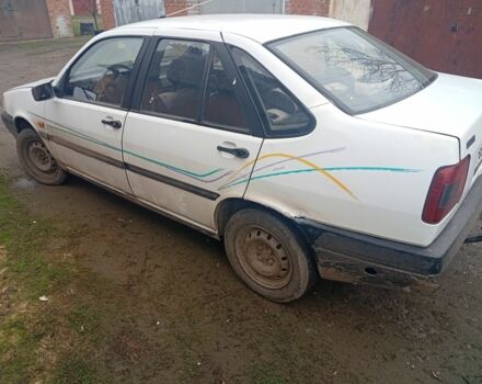 Білий Фіат Темпра, об'ємом двигуна 1.4 л та пробігом 300 тис. км за 700 $, фото 1 на Automoto.ua