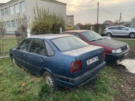 Красный Фиат Темпра, объемом двигателя 1.6 л и пробегом 300 тыс. км за 1200 $, фото 1 на Automoto.ua