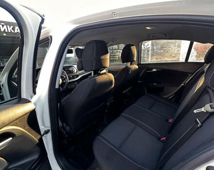 Білий Фіат Тіпо, об'ємом двигуна 1.37 л та пробігом 127 тис. км за 6500 $, фото 7 на Automoto.ua