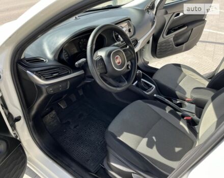 Белый Фиат Типо, объемом двигателя 1.2 л и пробегом 114 тыс. км за 8800 $, фото 5 на Automoto.ua