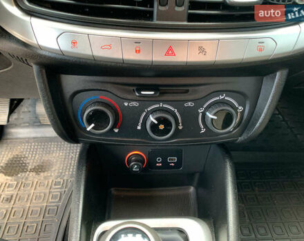 Белый Фиат Типо, объемом двигателя 1.4 л и пробегом 58 тыс. км за 10990 $, фото 29 на Automoto.ua