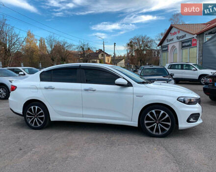 Белый Фиат Типо, объемом двигателя 1.4 л и пробегом 58 тыс. км за 10990 $, фото 1 на Automoto.ua