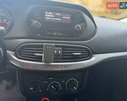 Белый Фиат Типо, объемом двигателя 1.37 л и пробегом 48 тыс. км за 9999 $, фото 16 на Automoto.ua