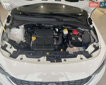 Белый Фиат Типо, объемом двигателя 1.37 л и пробегом 134 тыс. км за 8600 $, фото 6 на Automoto.ua