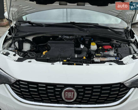 Фіат Тіпо 2020 у Смеле на Automoto.ua Білий Фіат Тіпо, об'ємом двигуна 1.37 л та пробігом 258 тис. км за 7600 $, фото 41 на Automoto.ua