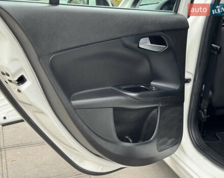 Фіат Тіпо 2020 у Смеле на Automoto.ua Білий Фіат Тіпо, об'ємом двигуна 1.37 л та пробігом 258 тис. км за 7600 $, фото 28 на Automoto.ua