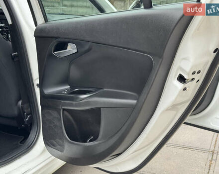 Фіат Тіпо 2020 у Смеле на Automoto.ua Білий Фіат Тіпо, об'ємом двигуна 1.37 л та пробігом 258 тис. км за 7600 $, фото 33 на Automoto.ua