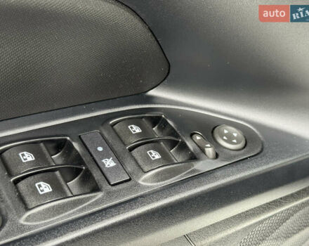 Фіат Тіпо 2020 у Смеле на Automoto.ua Білий Фіат Тіпо, об'ємом двигуна 1.37 л та пробігом 258 тис. км за 7600 $, фото 16 на Automoto.ua