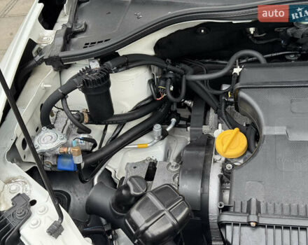 Фіат Тіпо 2020 у Смеле на Automoto.ua Білий Фіат Тіпо, об'ємом двигуна 1.37 л та пробігом 258 тис. км за 7600 $, фото 42 на Automoto.ua