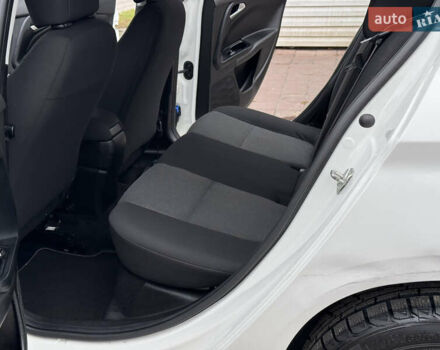 Фіат Тіпо 2020 у Смеле на Automoto.ua Білий Фіат Тіпо, об'ємом двигуна 1.37 л та пробігом 258 тис. км за 7600 $, фото 29 на Automoto.ua
