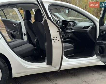 Фіат Тіпо 2020 у Смеле на Automoto.ua Білий Фіат Тіпо, об'ємом двигуна 1.37 л та пробігом 258 тис. км за 7600 $, фото 14 на Automoto.ua