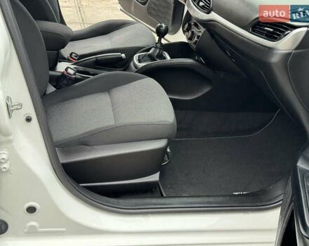 Фіат Тіпо 2020 у Смеле на Automoto.ua Білий Фіат Тіпо, об'ємом двигуна 1.37 л та пробігом 258 тис. км за 7600 $, фото 35 на Automoto.ua