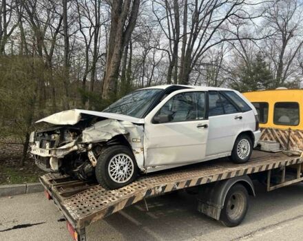 Білий Фіат Тіпо, об'ємом двигуна 1.4 л та пробігом 100 тис. км за 208 $, фото 1 на Automoto.ua