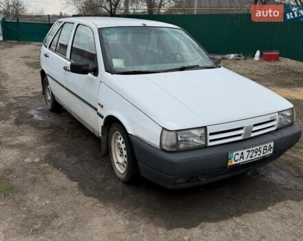 Білий Фіат Тіпо, об'ємом двигуна 1.7 л та пробігом 300 тис. км за 600 $, фото 1 на Automoto.ua