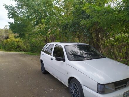 Белый Фиат Типо, объемом двигателя 1 л и пробегом 338 тыс. км за 850 $, фото 1 на Automoto.ua