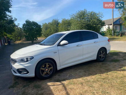 Белый Фиат Типо, объемом двигателя 1.4 л и пробегом 114 тыс. км за 8800 $, фото 1 на Automoto.ua