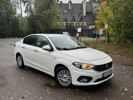 Фиат Типо 2016 в Киеве на Automoto.ua Белый Фиат Типо, объемом двигателя 1.37 л и пробегом 146 тыс. км за 7000 $, фото 1 на Automoto.ua