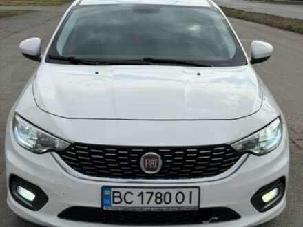 Білий Фіат Тіпо, об'ємом двигуна 1.37 л та пробігом 214 тис. км за 7500 $, фото 1 на Automoto.ua