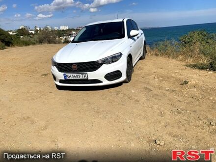 Белый Фиат Типо, объемом двигателя 1.4 л и пробегом 223 тыс. км за 6000 $, фото 1 на Automoto.ua
