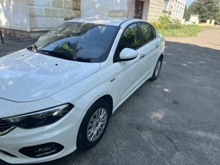 Фиат Типо 2019 в Конотопе на Automoto.ua Белый Фиат Типо, объемом двигателя 1 л и пробегом 120 тыс. км за 7000 $, фото 1 на Automoto.ua