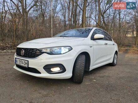 Фиат Типо 2020 в Киеве на Automoto.ua Белый Фиат Типо, объемом двигателя 1.37 л и пробегом 82 тыс. км за 9200 $, фото 1 на Automoto.ua
