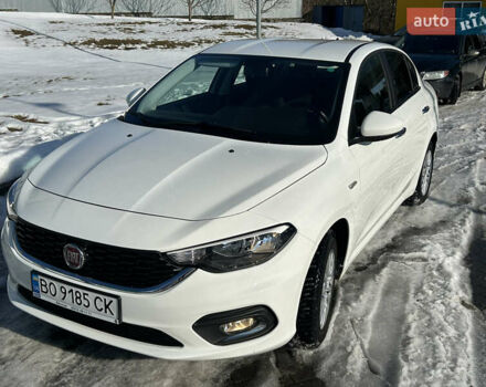Білий Фіат Тіпо, об'ємом двигуна 1.37 л та пробігом 10 тис. км за 10600 $, фото 1 на Automoto.ua