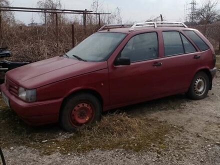 Фіат Тіпо 1991 у Бориславе на Automoto.ua Червоний Фіат Тіпо, об'ємом двигуна 0 л та пробігом 250 тис. км за 700 $, фото 1 на Automoto.ua