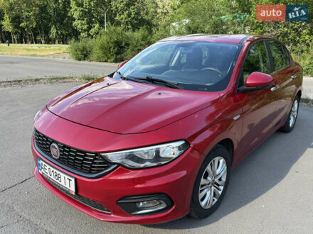 Фиат Типо 2017 в Днепре (Днепропетровске) на Automoto.ua Красный Фиат Типо, объемом двигателя 1.25 л и пробегом 113 тыс. км за 11000 $, фото 1 на Automoto.ua