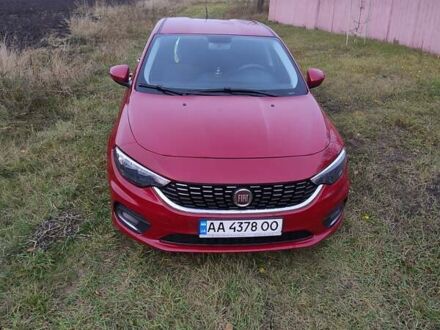 Красный Фиат Типо, объемом двигателя 1.37 л и пробегом 156 тыс. км за 9000 $, фото 1 на Automoto.ua