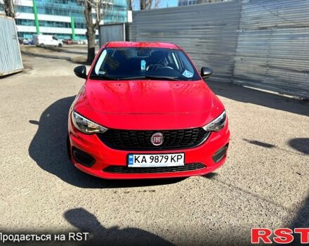 Красный Фиат Типо, объемом двигателя 1.4 л и пробегом 257 тыс. км за 9300 $, фото 1 на Automoto.ua