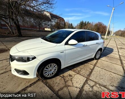 Фиат Типо, объемом двигателя 1.4 л и пробегом 28 тыс. км за 10500 $, фото 4 на Automoto.ua