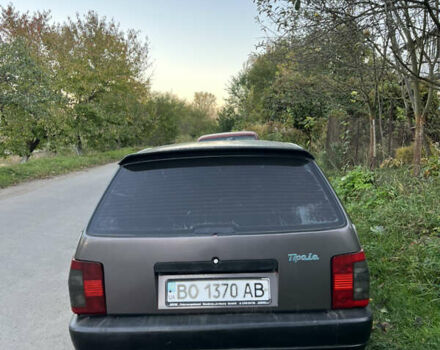 Серый Фиат Типо, объемом двигателя 1.8 л и пробегом 120 тыс. км за 500 $, фото 2 на Automoto.ua