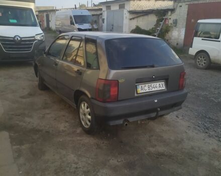 Серый Фиат Типо, объемом двигателя 1.4 л и пробегом 300 тыс. км за 1500 $, фото 2 на Automoto.ua