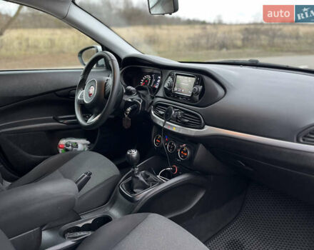 Сірий Фіат Тіпо, об'ємом двигуна 1.37 л та пробігом 89 тис. км за 12000 $, фото 18 на Automoto.ua