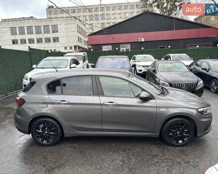 Серый Фиат Типо, объемом двигателя 1.6 л и пробегом 25 тыс. км за 9900 $, фото 5 на Automoto.ua