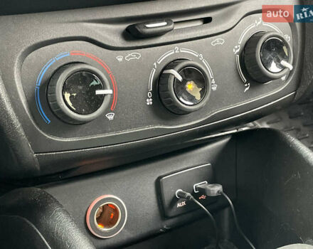 Сірий Фіат Тіпо, об'ємом двигуна 1.6 л та пробігом 155 тис. км за 8290 $, фото 23 на Automoto.ua