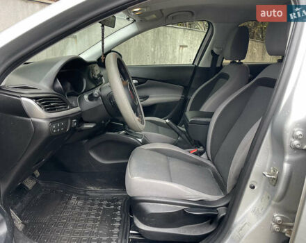 Сірий Фіат Тіпо, об'ємом двигуна 1.6 л та пробігом 155 тис. км за 8290 $, фото 11 на Automoto.ua