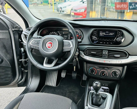 Серый Фиат Типо, объемом двигателя 1.4 л и пробегом 93 тыс. км за 8900 $, фото 20 на Automoto.ua