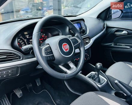 Серый Фиат Типо, объемом двигателя 1.4 л и пробегом 93 тыс. км за 8900 $, фото 15 на Automoto.ua