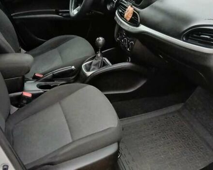 Серый Фиат Типо, объемом двигателя 1.37 л и пробегом 250 тыс. км за 7300 $, фото 12 на Automoto.ua